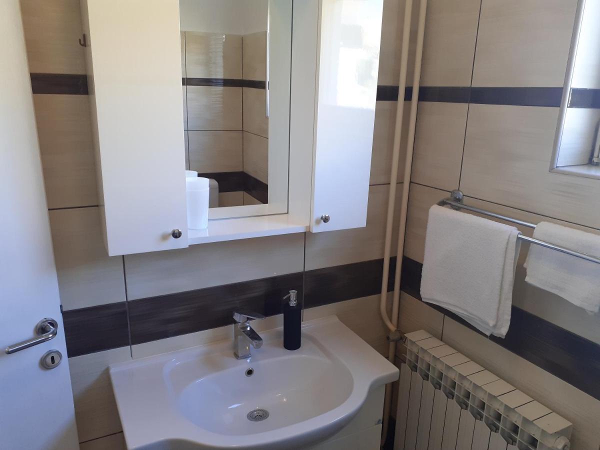 Apartment Tomas,,,Spacious House With Private Parking,Terrace,5G Internet,,,,, Задар Экстерьер фото